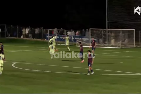 بهدف ومساهمة.. عبد الكريم يشارك في تعادل برشلونة للشباب أمام هويسكا